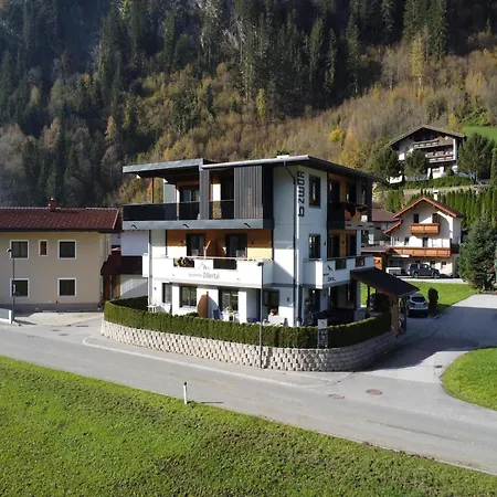 Appartement In Near Penkenbahn Lift, Cleaning Included Mayrhofen